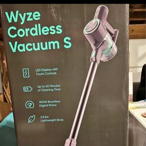 Wire less vacuum